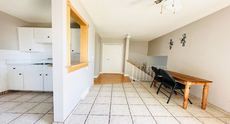 15 Pinecliff Close, Calgary, Alberta T1Y 4N3, 3 Bedrooms Bedrooms, ,2 BathroomsBathrooms,Residential,For Sale,Pinecliff,A2302671