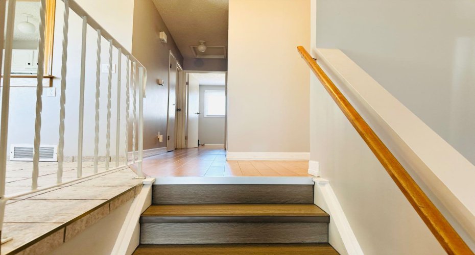 15 Pinecliff Close, Calgary, Alberta T1Y 4N3, 3 Bedrooms Bedrooms, ,2 BathroomsBathrooms,Residential,For Sale,Pinecliff,A2302671