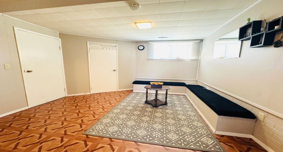 15 Pinecliff Close, Calgary, Alberta T1Y 4N3, 3 Bedrooms Bedrooms, ,2 BathroomsBathrooms,Residential,For Sale,Pinecliff,A2302671