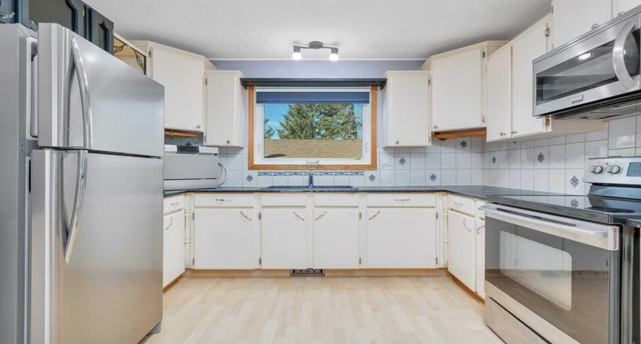 303 ZION Road, Rural Clearwater County, Alberta T0M 0P0, 3 Bedrooms Bedrooms, ,2 BathroomsBathrooms,Residential,For Sale,ZION,A2302686