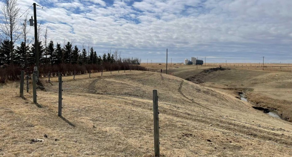 124025 Range Road 214, Picture Butte, Alberta T0K 1V0, 4 Bedrooms Bedrooms, ,3 BathroomsBathrooms,Residential,For Sale,Range Road 214,A2302760