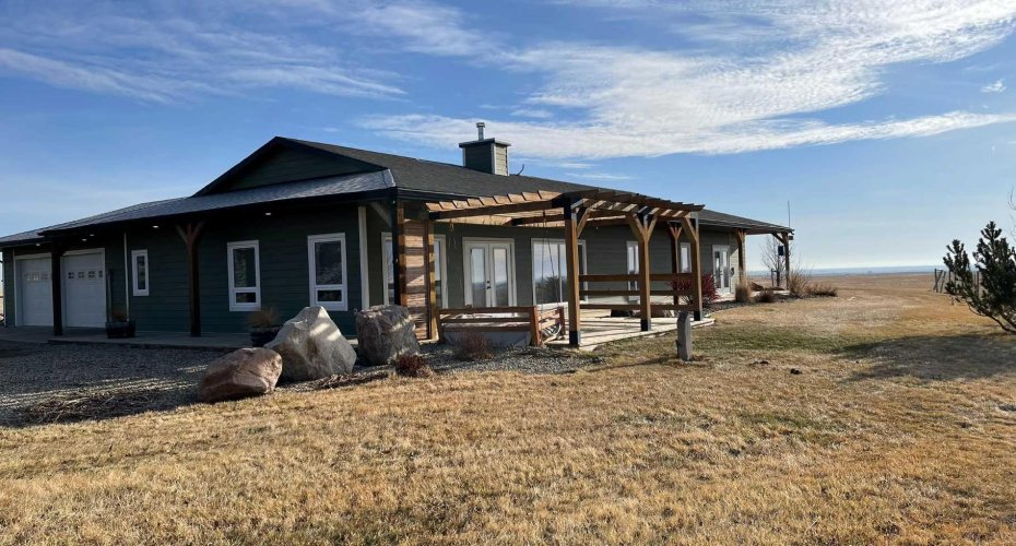 124025 Range Road 214, Picture Butte, Alberta T0K 1V0, 4 Bedrooms Bedrooms, ,3 BathroomsBathrooms,Residential,For Sale,Range Road 214,A2302760