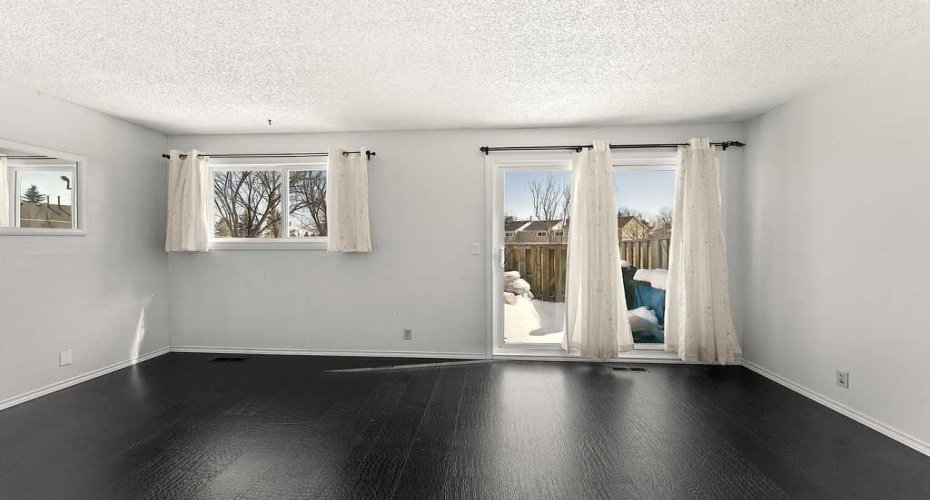 5520 1 Avenue, Calgary, Alberta T2A 5Z7, 3 Bedrooms Bedrooms, ,2 BathroomsBathrooms,Residential,For Sale,1,A2302865