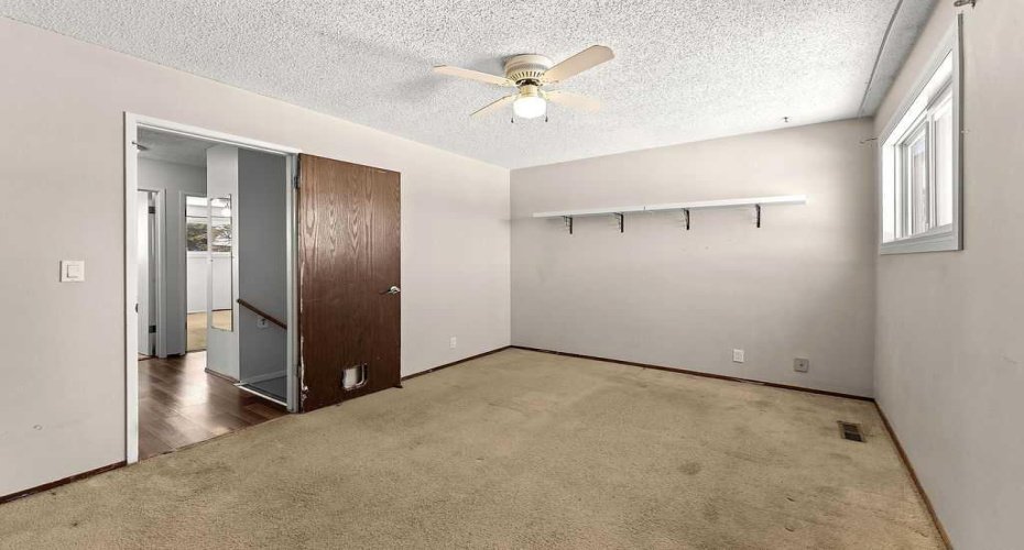 5520 1 Avenue, Calgary, Alberta T2A 5Z7, 3 Bedrooms Bedrooms, ,2 BathroomsBathrooms,Residential,For Sale,1,A2302865