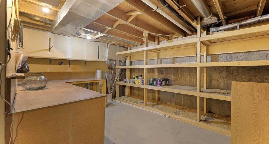 5520 1 Avenue, Calgary, Alberta T2A 5Z7, 3 Bedrooms Bedrooms, ,2 BathroomsBathrooms,Residential,For Sale,1,A2302865