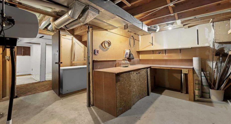 5520 1 Avenue, Calgary, Alberta T2A 5Z7, 3 Bedrooms Bedrooms, ,2 BathroomsBathrooms,Residential,For Sale,1,A2302865