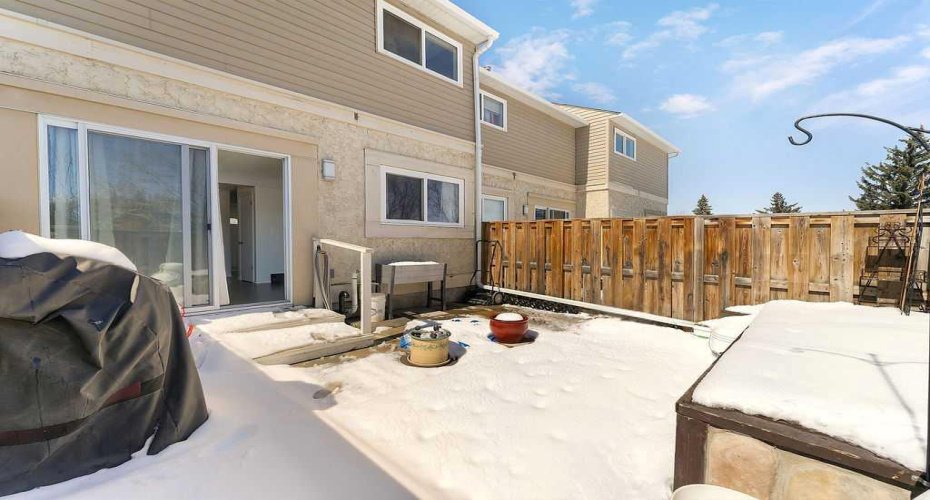 5520 1 Avenue, Calgary, Alberta T2A 5Z7, 3 Bedrooms Bedrooms, ,2 BathroomsBathrooms,Residential,For Sale,1,A2302865