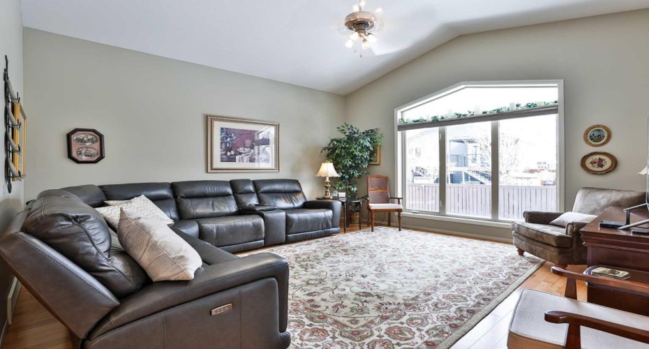 91 Fairmont Point, Lethbridge, Alberta T1K 7W8, 3 Bedrooms Bedrooms, ,3 BathroomsBathrooms,Residential,For Sale,Fairmont,A2302875