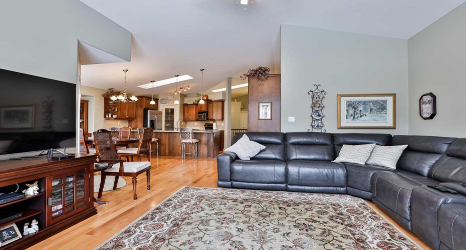 91 Fairmont Point, Lethbridge, Alberta T1K 7W8, 3 Bedrooms Bedrooms, ,3 BathroomsBathrooms,Residential,For Sale,Fairmont,A2302875