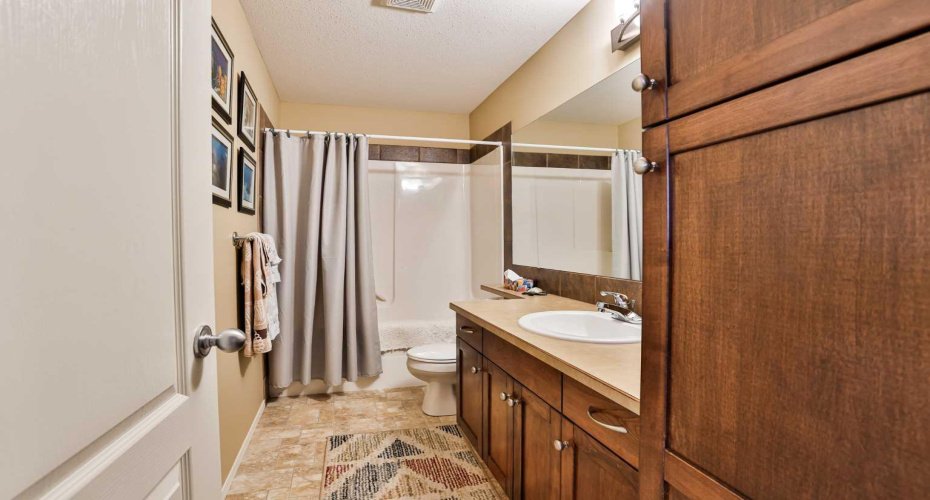 91 Fairmont Point, Lethbridge, Alberta T1K 7W8, 3 Bedrooms Bedrooms, ,3 BathroomsBathrooms,Residential,For Sale,Fairmont,A2302875