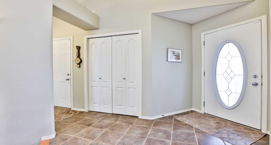 91 Fairmont Point, Lethbridge, Alberta T1K 7W8, 3 Bedrooms Bedrooms, ,3 BathroomsBathrooms,Residential,For Sale,Fairmont,A2302875