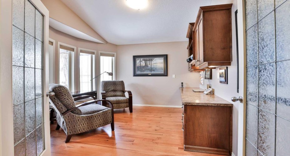 91 Fairmont Point, Lethbridge, Alberta T1K 7W8, 3 Bedrooms Bedrooms, ,3 BathroomsBathrooms,Residential,For Sale,Fairmont,A2302875