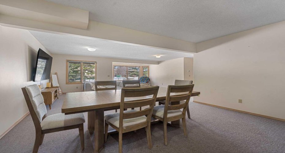 251 Hampshire Place, Calgary, Alberta T3A 4Y7, 5 Bedrooms Bedrooms, ,4 BathroomsBathrooms,Residential,For Sale,Hampshire,A2302879