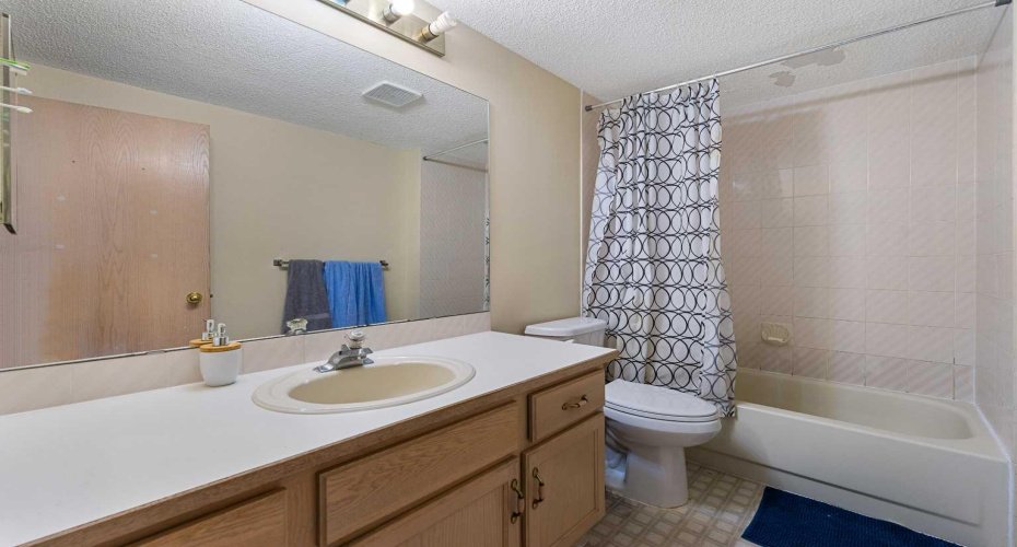 251 Hampshire Place, Calgary, Alberta T3A 4Y7, 5 Bedrooms Bedrooms, ,4 BathroomsBathrooms,Residential,For Sale,Hampshire,A2302879