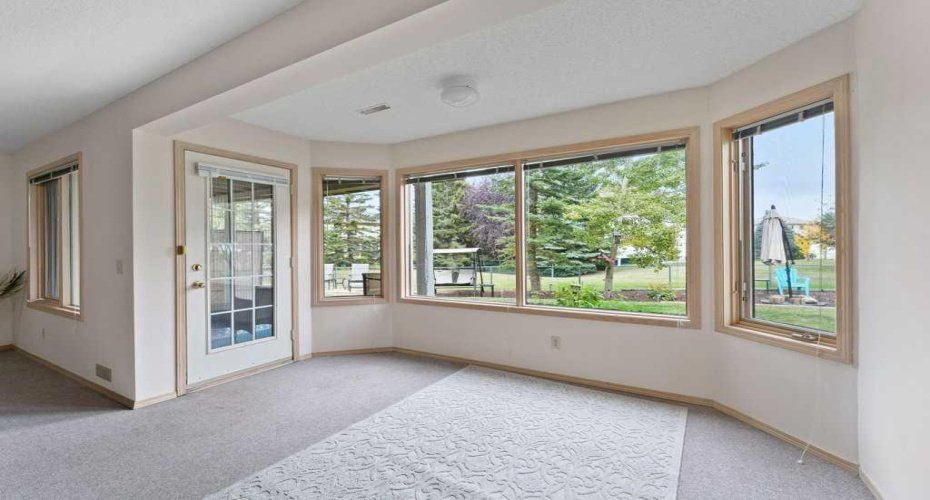 251 Hampshire Place, Calgary, Alberta T3A 4Y7, 5 Bedrooms Bedrooms, ,4 BathroomsBathrooms,Residential,For Sale,Hampshire,A2302879