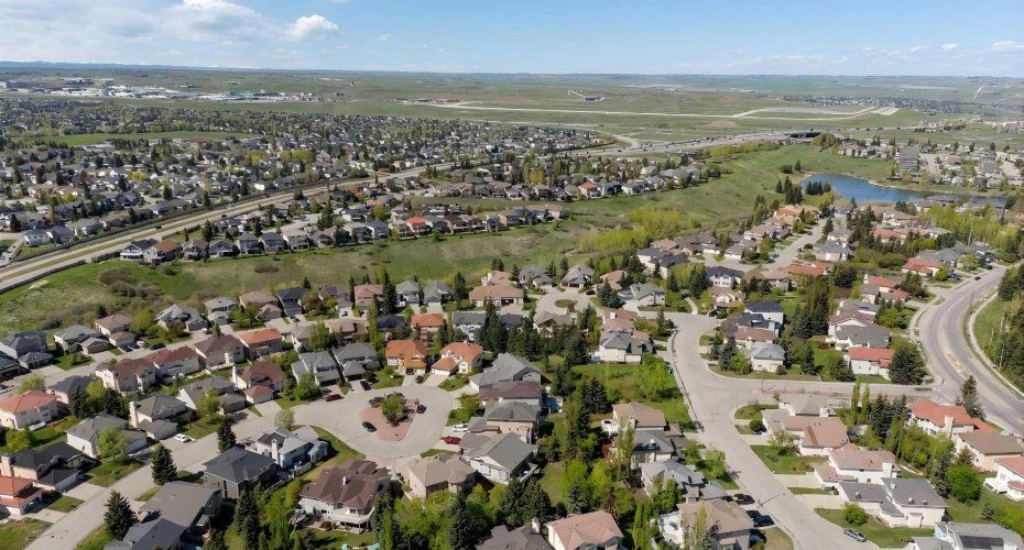 251 Hampshire Place, Calgary, Alberta T3A 4Y7, 5 Bedrooms Bedrooms, ,4 BathroomsBathrooms,Residential,For Sale,Hampshire,A2302879