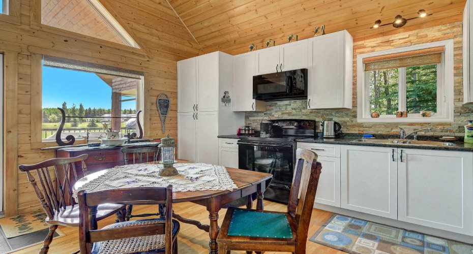 70443 RR 245, Rural Greenview No. 16, M.D. of, Alberta T0H 3N0, 4 Bedrooms Bedrooms, ,1 BathroomBathrooms,Residential,For Sale,RR 245,A2302948