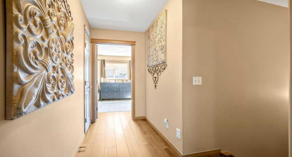 49 Spring Meadows Bay, Okotoks, Alberta T1S2G8, 2 Bedrooms Bedrooms, ,4 BathroomsBathrooms,Residential,For Sale,Spring Meadows,A2302953