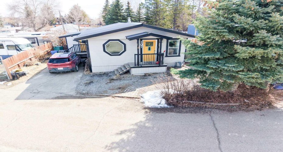 6834 59 Avenue, Red Deer, Alberta T4P 1C9, 2 Bedrooms Bedrooms, ,1 BathroomBathrooms,Mobile,For Sale,59,A2302995