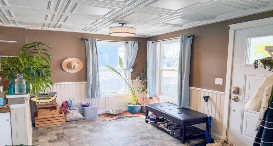 6834 59 Avenue, Red Deer, Alberta T4P 1C9, 2 Bedrooms Bedrooms, ,1 BathroomBathrooms,Mobile,For Sale,59,A2302995