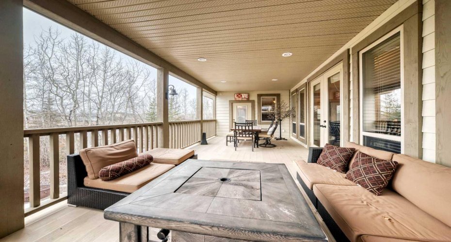 232 Canal Street, Rural Ponoka County, Alberta T0C 2J0, 5 Bedrooms Bedrooms, ,3 BathroomsBathrooms,Residential,For Sale,Canal,A2303009