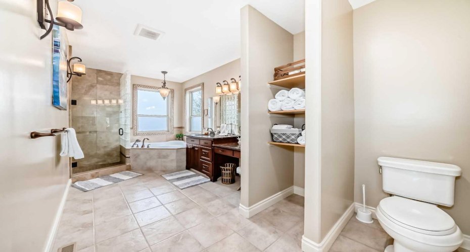 232 Canal Street, Rural Ponoka County, Alberta T0C 2J0, 5 Bedrooms Bedrooms, ,3 BathroomsBathrooms,Residential,For Sale,Canal,A2303009