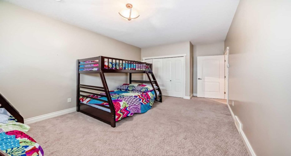 232 Canal Street, Rural Ponoka County, Alberta T0C 2J0, 5 Bedrooms Bedrooms, ,3 BathroomsBathrooms,Residential,For Sale,Canal,A2303009