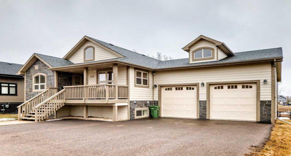 232 Canal Street, Rural Ponoka County, Alberta T0C 2J0, 5 Bedrooms Bedrooms, ,3 BathroomsBathrooms,Residential,For Sale,Canal,A2303009