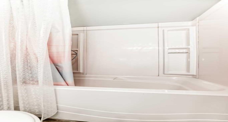 1703 11 Avenue, Calgary, Alberta T3C 0N5, 1 Bedroom Bedrooms, ,1 BathroomBathrooms,Residential,For Sale,11,A2303043