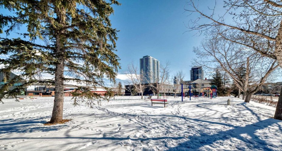 1703 11 Avenue, Calgary, Alberta T3C 0N5, 1 Bedroom Bedrooms, ,1 BathroomBathrooms,Residential,For Sale,11,A2303043