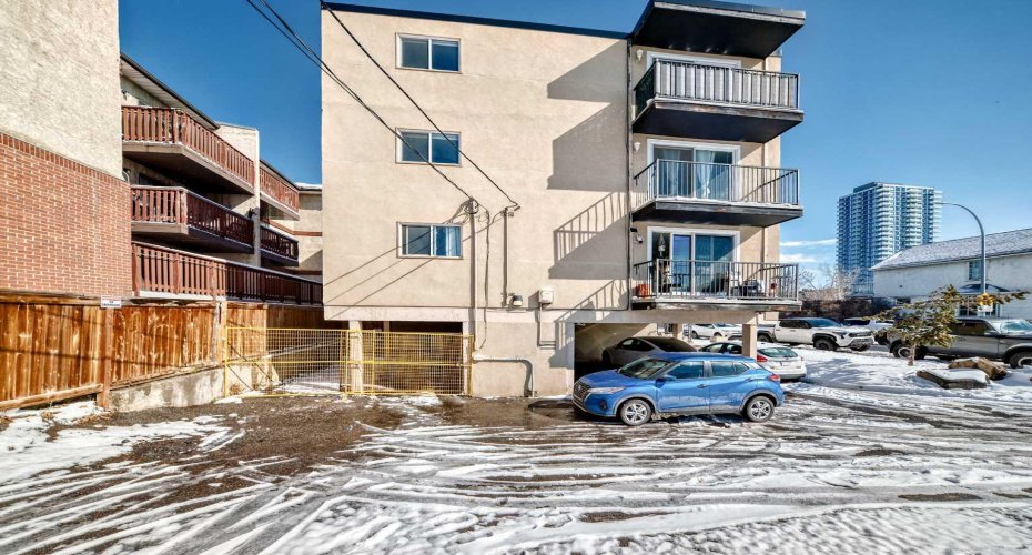 1703 11 Avenue, Calgary, Alberta T3C 0N5, 1 Bedroom Bedrooms, ,1 BathroomBathrooms,Residential,For Sale,11,A2303043
