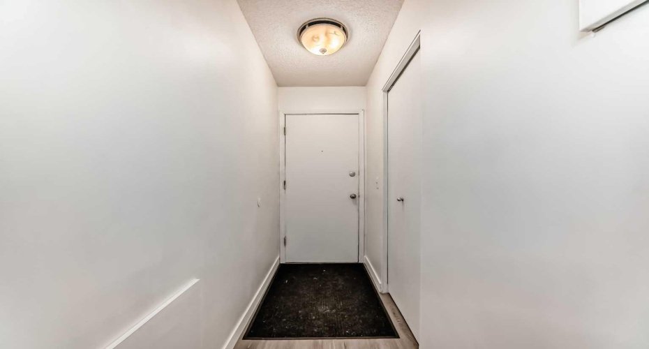 1703 11 Avenue, Calgary, Alberta T3C 0N5, 1 Bedroom Bedrooms, ,1 BathroomBathrooms,Residential,For Sale,11,A2303043