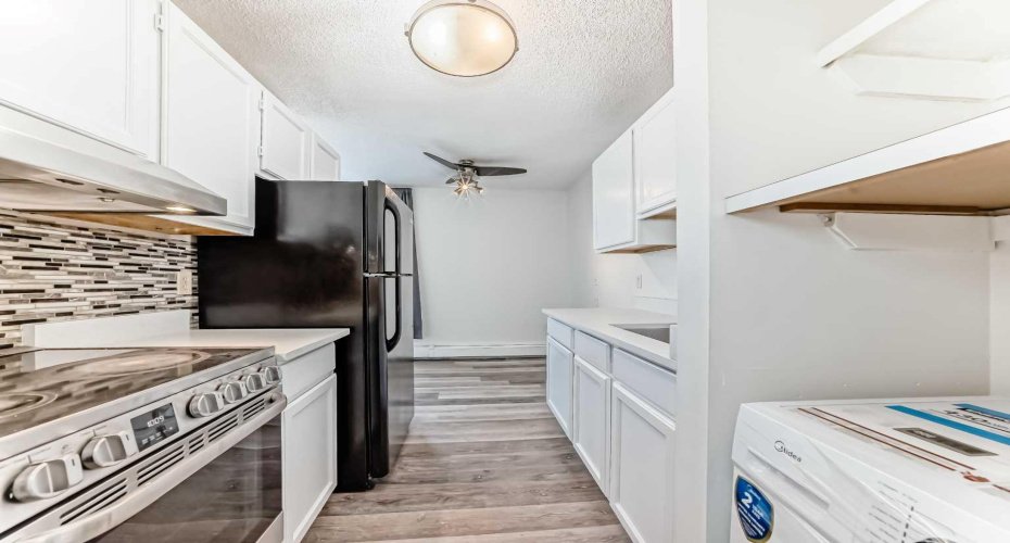 1703 11 Avenue, Calgary, Alberta T3C 0N5, 1 Bedroom Bedrooms, ,1 BathroomBathrooms,Residential,For Sale,11,A2303043