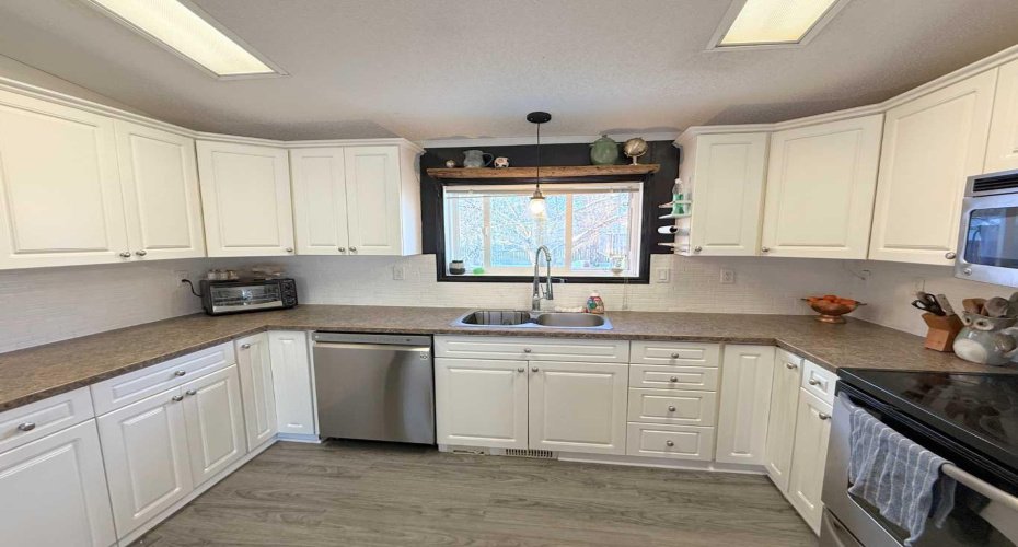 5006 51 Street, Colinton, Alberta T0G 0R0, 4 Bedrooms Bedrooms, ,2 BathroomsBathrooms,Residential,For Sale,51,A2303045