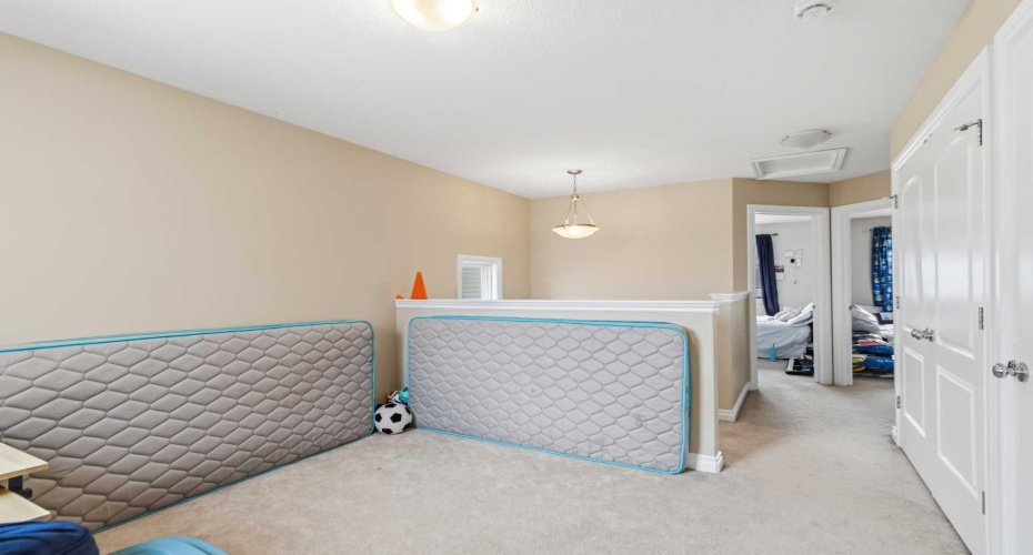 141 Dakin Drive, Fort McMurray, Alberta T9K 0Y1, 4 Bedrooms Bedrooms, ,4 BathroomsBathrooms,Residential,For Sale,Dakin,A2303065