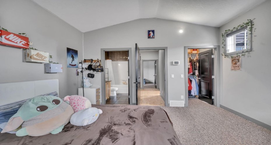 1200 Ravenswood Drive, Airdrie, Alberta T4A 0G7, 3 Bedrooms Bedrooms, ,3 BathroomsBathrooms,Residential,For Sale,Ravenswood,A2303089