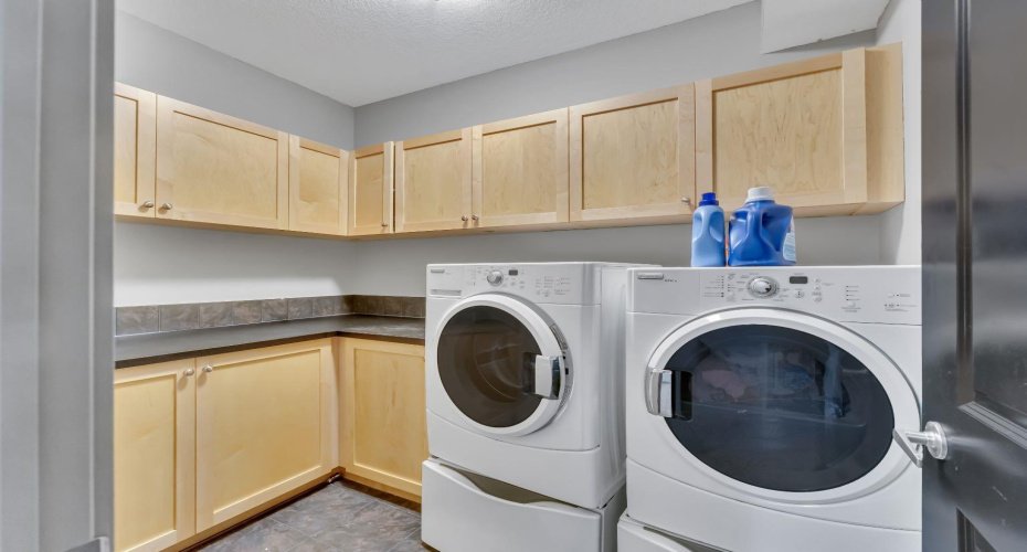 1200 Ravenswood Drive, Airdrie, Alberta T4A 0G7, 3 Bedrooms Bedrooms, ,3 BathroomsBathrooms,Residential,For Sale,Ravenswood,A2303089