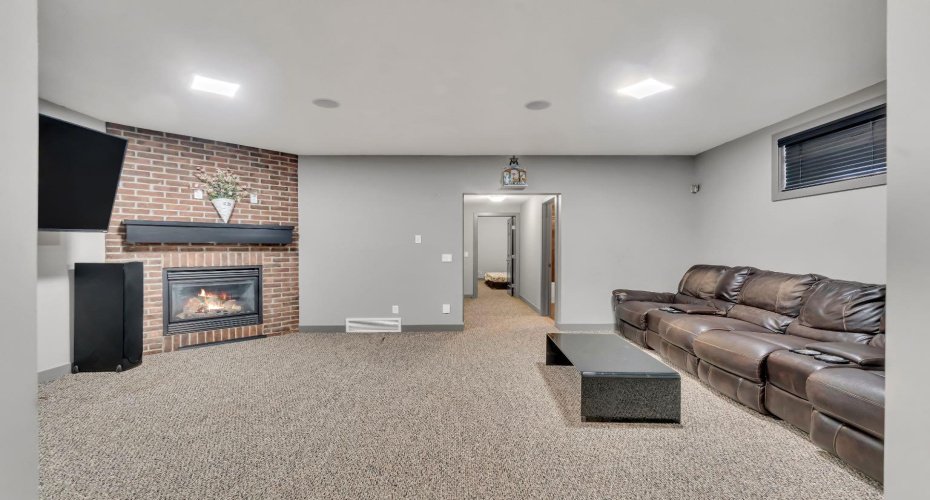 1200 Ravenswood Drive, Airdrie, Alberta T4A 0G7, 3 Bedrooms Bedrooms, ,3 BathroomsBathrooms,Residential,For Sale,Ravenswood,A2303089