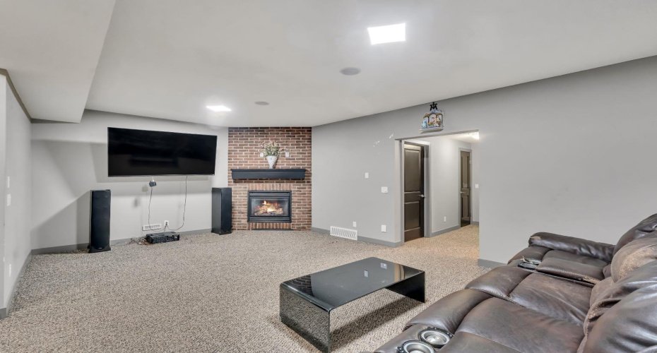 1200 Ravenswood Drive, Airdrie, Alberta T4A 0G7, 3 Bedrooms Bedrooms, ,3 BathroomsBathrooms,Residential,For Sale,Ravenswood,A2303089