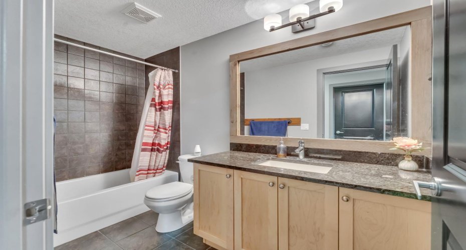 1200 Ravenswood Drive, Airdrie, Alberta T4A 0G7, 3 Bedrooms Bedrooms, ,3 BathroomsBathrooms,Residential,For Sale,Ravenswood,A2303089