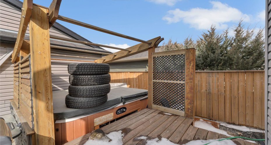 1200 Ravenswood Drive, Airdrie, Alberta T4A 0G7, 3 Bedrooms Bedrooms, ,3 BathroomsBathrooms,Residential,For Sale,Ravenswood,A2303089