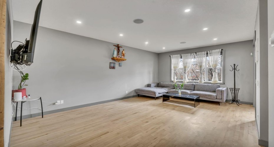 1200 Ravenswood Drive, Airdrie, Alberta T4A 0G7, 3 Bedrooms Bedrooms, ,3 BathroomsBathrooms,Residential,For Sale,Ravenswood,A2303089