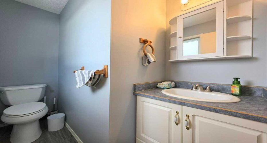 1216 10 Street, Slave Lake, Alberta T0G 2A3, 4 Bedrooms Bedrooms, ,3 BathroomsBathrooms,Residential,For Sale,10,A2303107