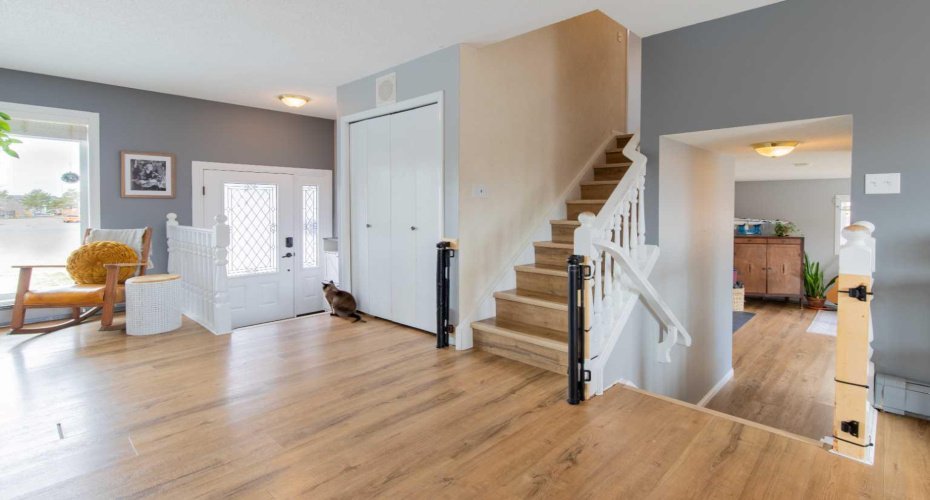 19 Beaverbrook Bay, Lethbridge, Alberta T1H 5Z6, 4 Bedrooms Bedrooms, ,4 BathroomsBathrooms,Residential,For Sale,Beaverbrook,A2303128