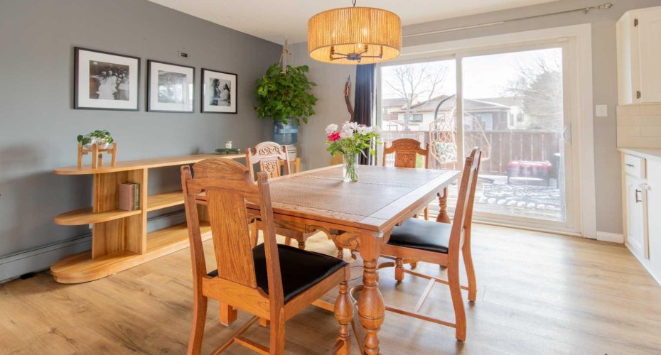 19 Beaverbrook Bay, Lethbridge, Alberta T1H 5Z6, 4 Bedrooms Bedrooms, ,4 BathroomsBathrooms,Residential,For Sale,Beaverbrook,A2303128