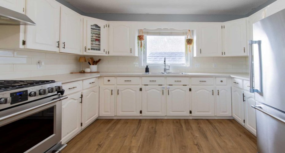 19 Beaverbrook Bay, Lethbridge, Alberta T1H 5Z6, 4 Bedrooms Bedrooms, ,4 BathroomsBathrooms,Residential,For Sale,Beaverbrook,A2303128