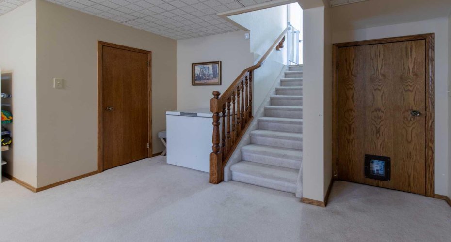 19 Beaverbrook Bay, Lethbridge, Alberta T1H 5Z6, 4 Bedrooms Bedrooms, ,4 BathroomsBathrooms,Residential,For Sale,Beaverbrook,A2303128