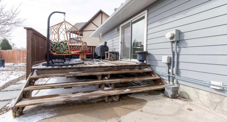 19 Beaverbrook Bay, Lethbridge, Alberta T1H 5Z6, 4 Bedrooms Bedrooms, ,4 BathroomsBathrooms,Residential,For Sale,Beaverbrook,A2303128