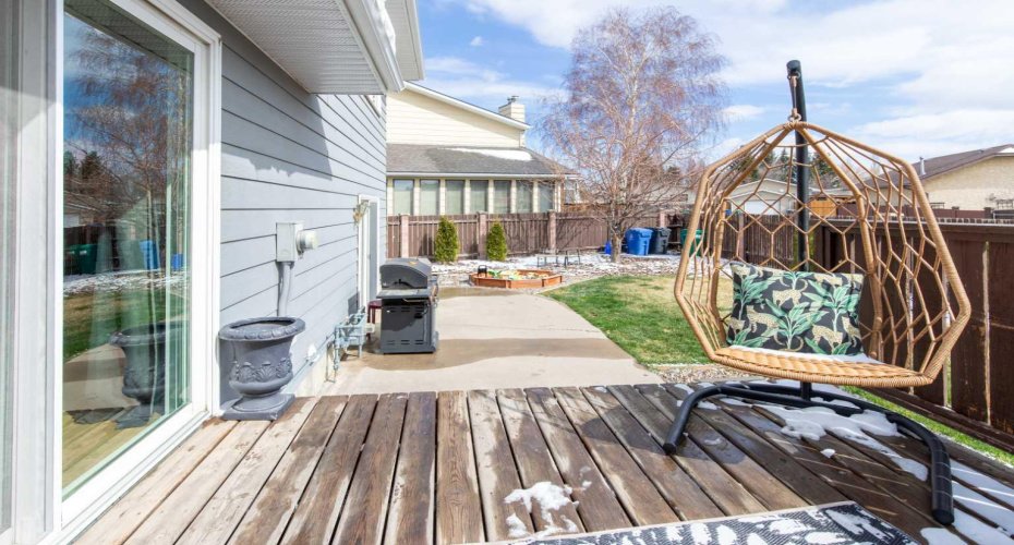 19 Beaverbrook Bay, Lethbridge, Alberta T1H 5Z6, 4 Bedrooms Bedrooms, ,4 BathroomsBathrooms,Residential,For Sale,Beaverbrook,A2303128