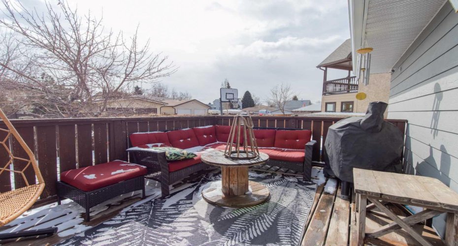 19 Beaverbrook Bay, Lethbridge, Alberta T1H 5Z6, 4 Bedrooms Bedrooms, ,4 BathroomsBathrooms,Residential,For Sale,Beaverbrook,A2303128